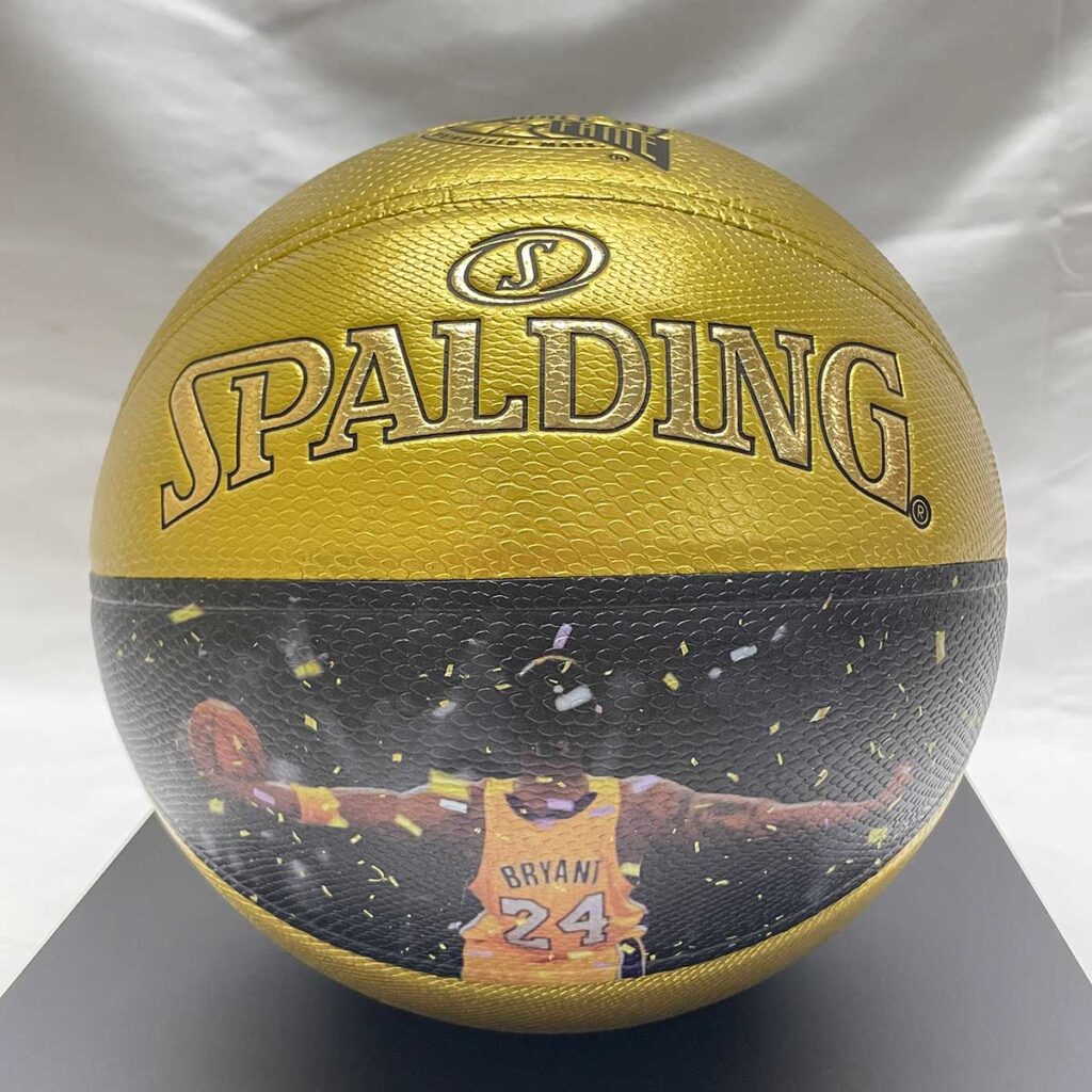 76-761Z コービーブライアント 2020 HALL OF FAME KOBE BRYANT 殿堂入り記念ボール 記念品、関連グッズ（バスケットボール）